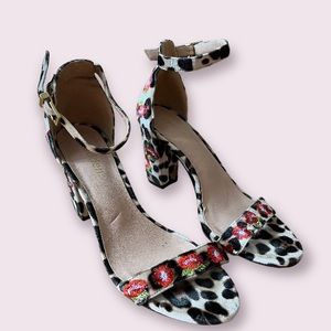 Madden Girl Womens Behave Sandals Block Heels Red floral and Leopard SZ 9